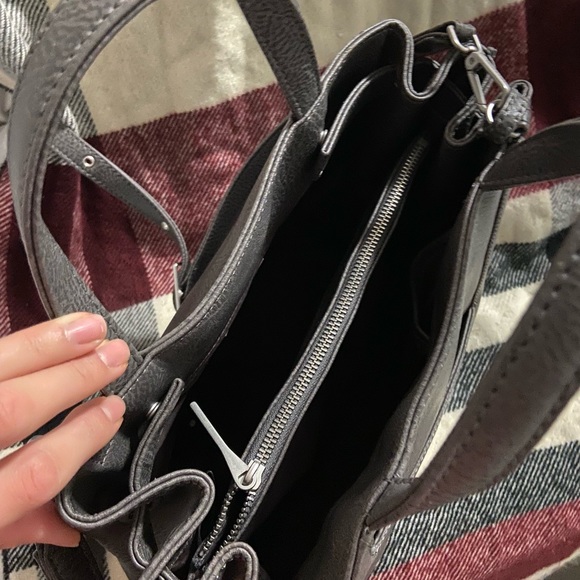 Matt & Nat Fleury - Picture 3 of 7